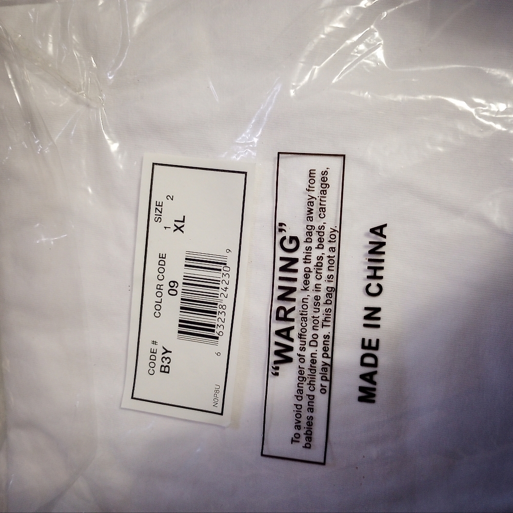 Women's white basic tee - Picture 3 of 3